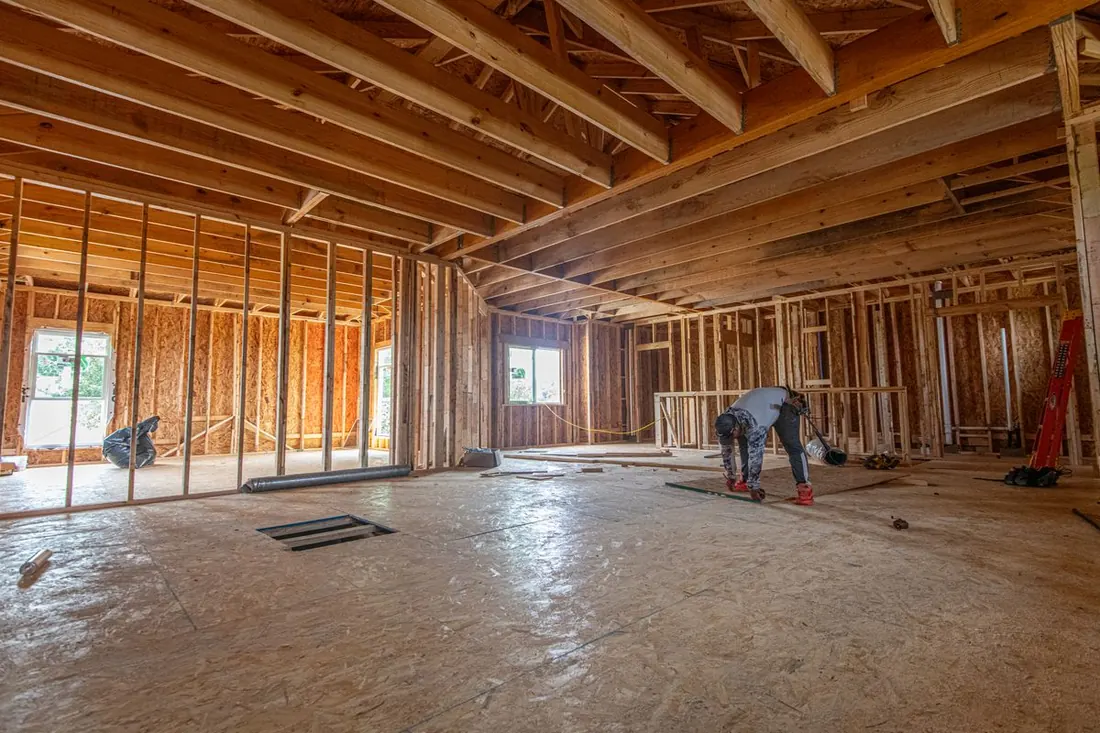 Interior de una casa en construcción en Texas